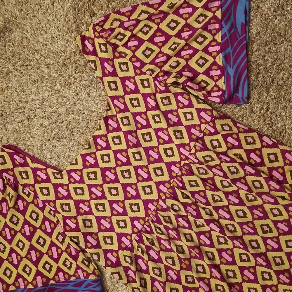 Multi Colored Top - Picture 2 of 4